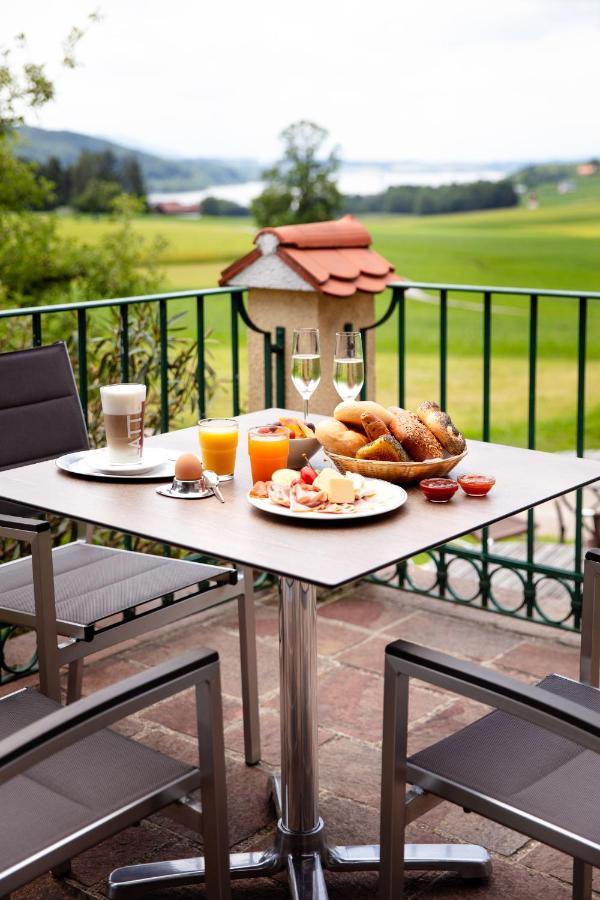 Ferienhotel Herzog Neumarkt am Wallersee Exterior photo